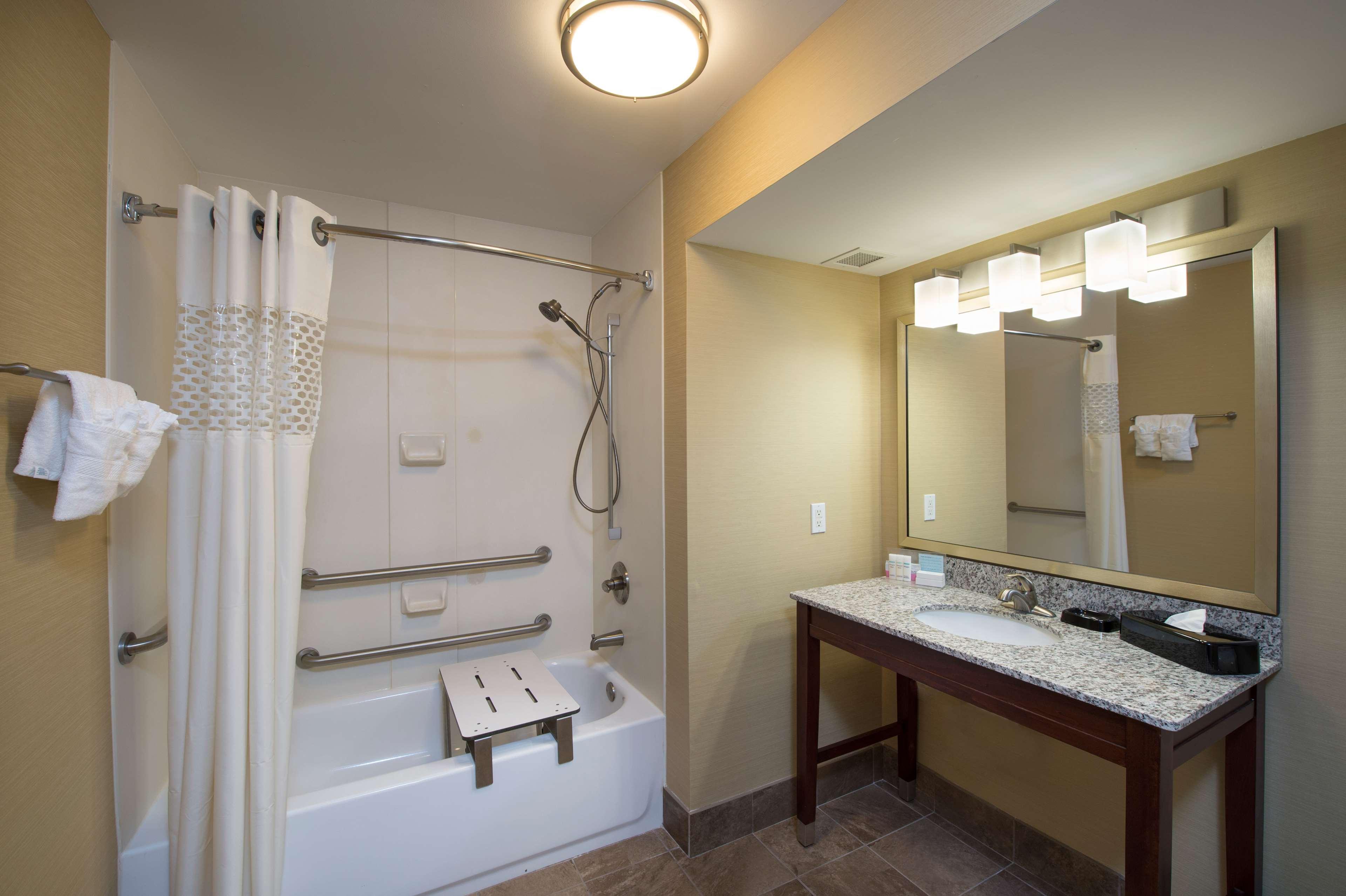 Hampton Inn Cornelia Exterior photo