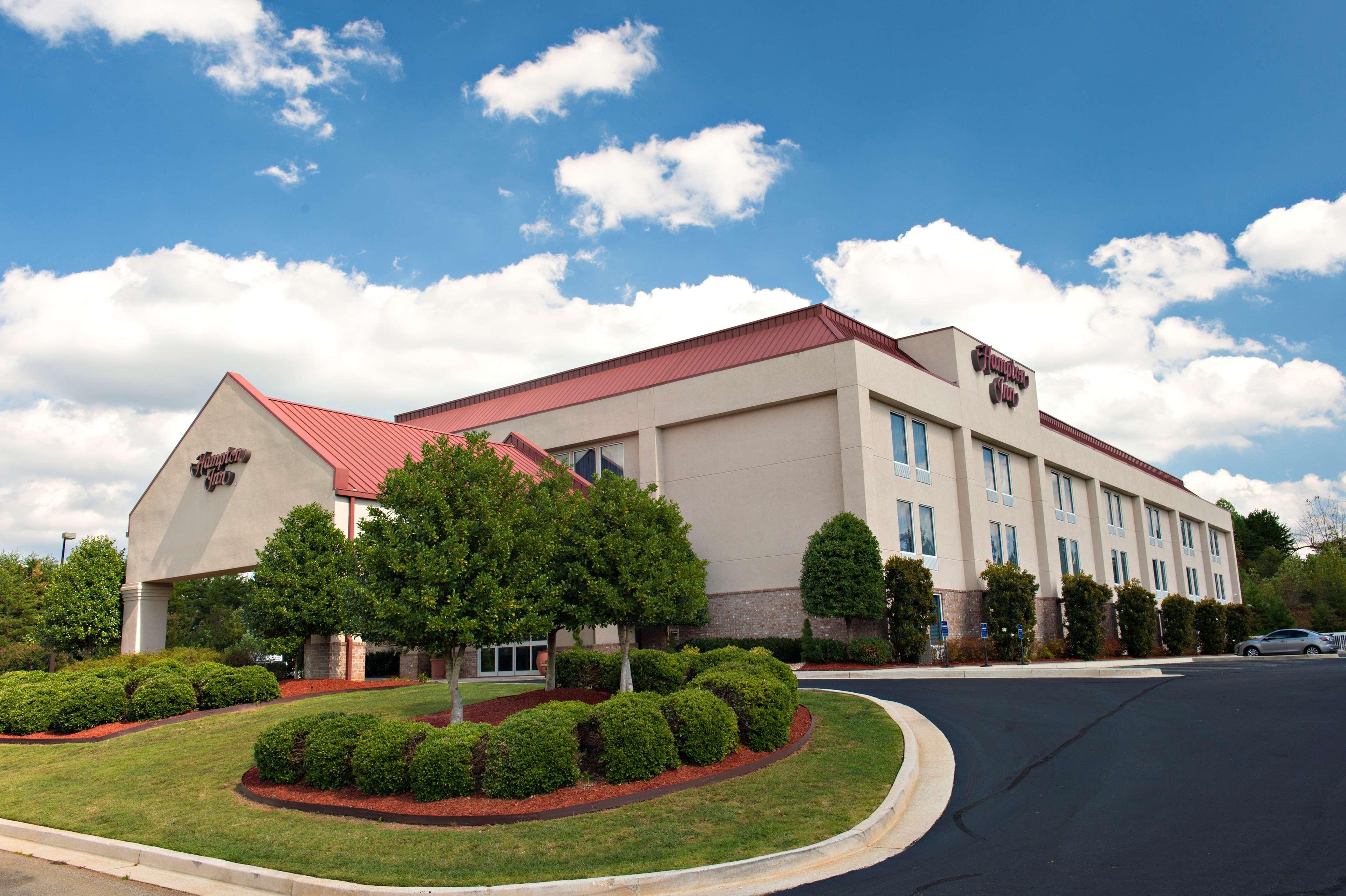 Hampton Inn Cornelia Exterior photo