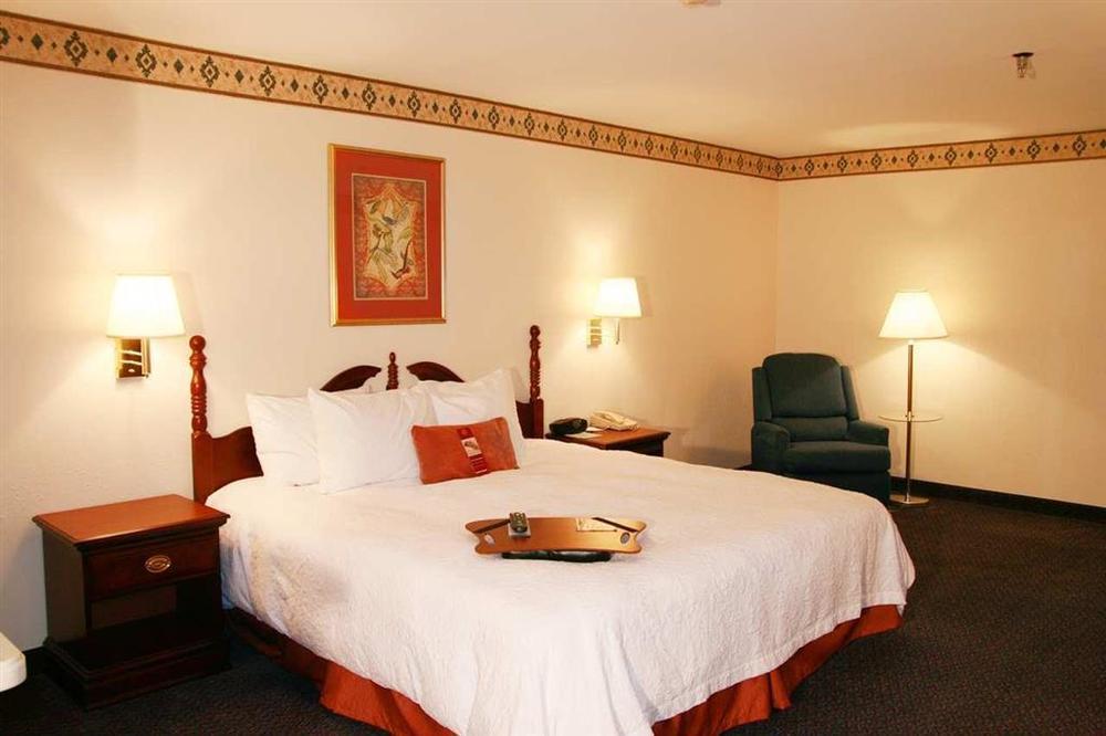 Hampton Inn Cornelia Room photo