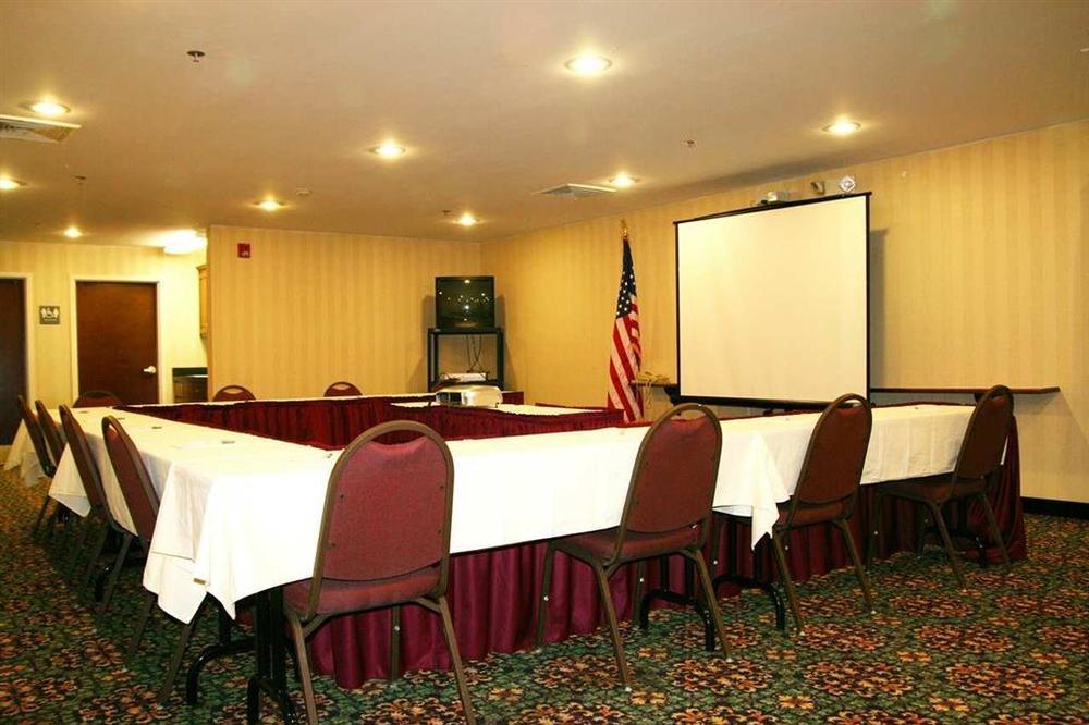 Hampton Inn Cornelia Facilities photo