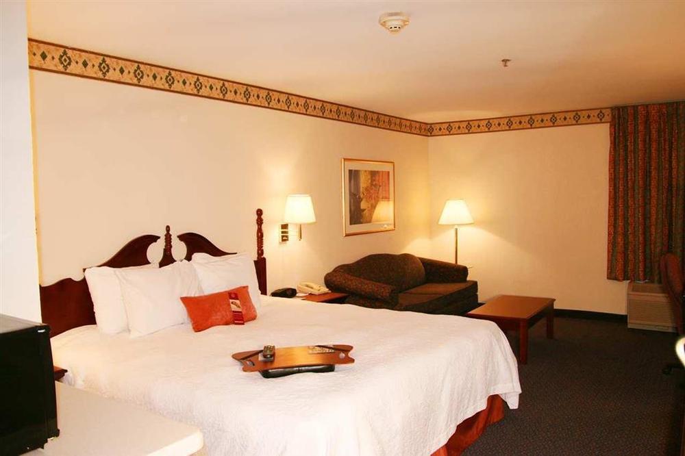 Hampton Inn Cornelia Room photo