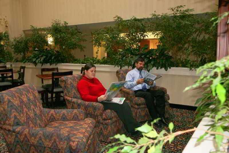 Hampton Inn Cornelia Interior photo